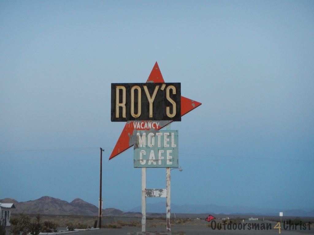 Roy's café sign